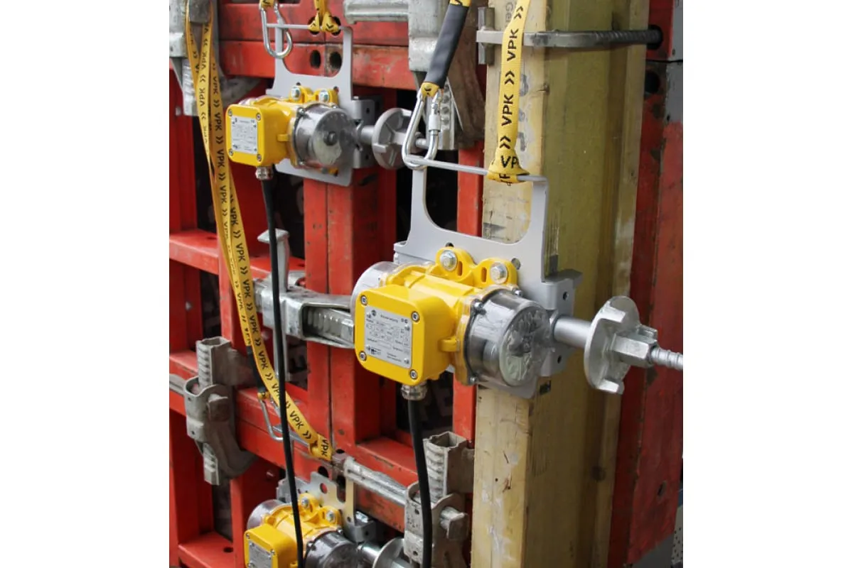 Универсальная площадка крепления для внешнего вибратора VPK 6000/1/2 Formwork — изображение 3