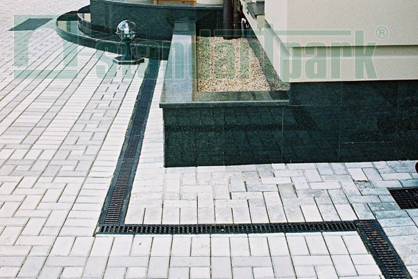 Лоток водоотводный пластиковый PolyMax Basic DN100 h120 стандартный борт — изображение 2