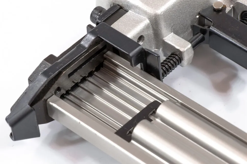 Нейлер пневматический для гвоздей от 10 до 32 мм Matrix — изображение 2