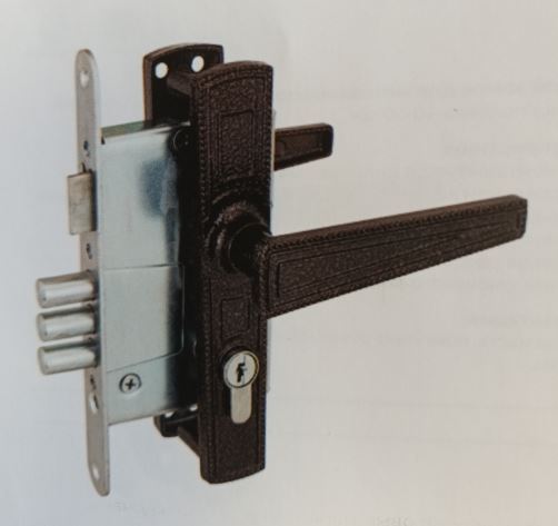 Д-град Зенит ЗВ4-3.01Р бронза 3 ригеля м/о 55 Замок врезной с/руч (15)