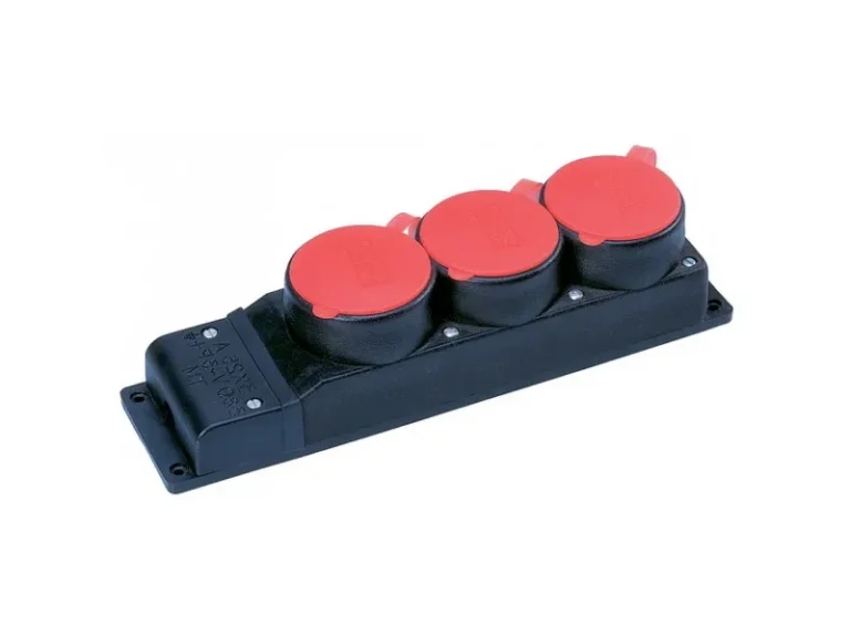 Колодка штепсельная 3-гн. с крышкой 3*25А, IP44 (КАУЧУК)