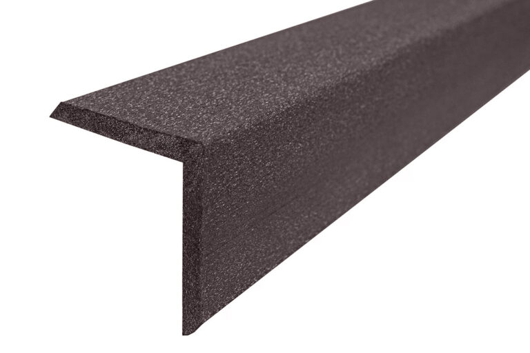 Уголок ДПК равнополочный NauticPrime, 57*57*3000мм брашинг, венге