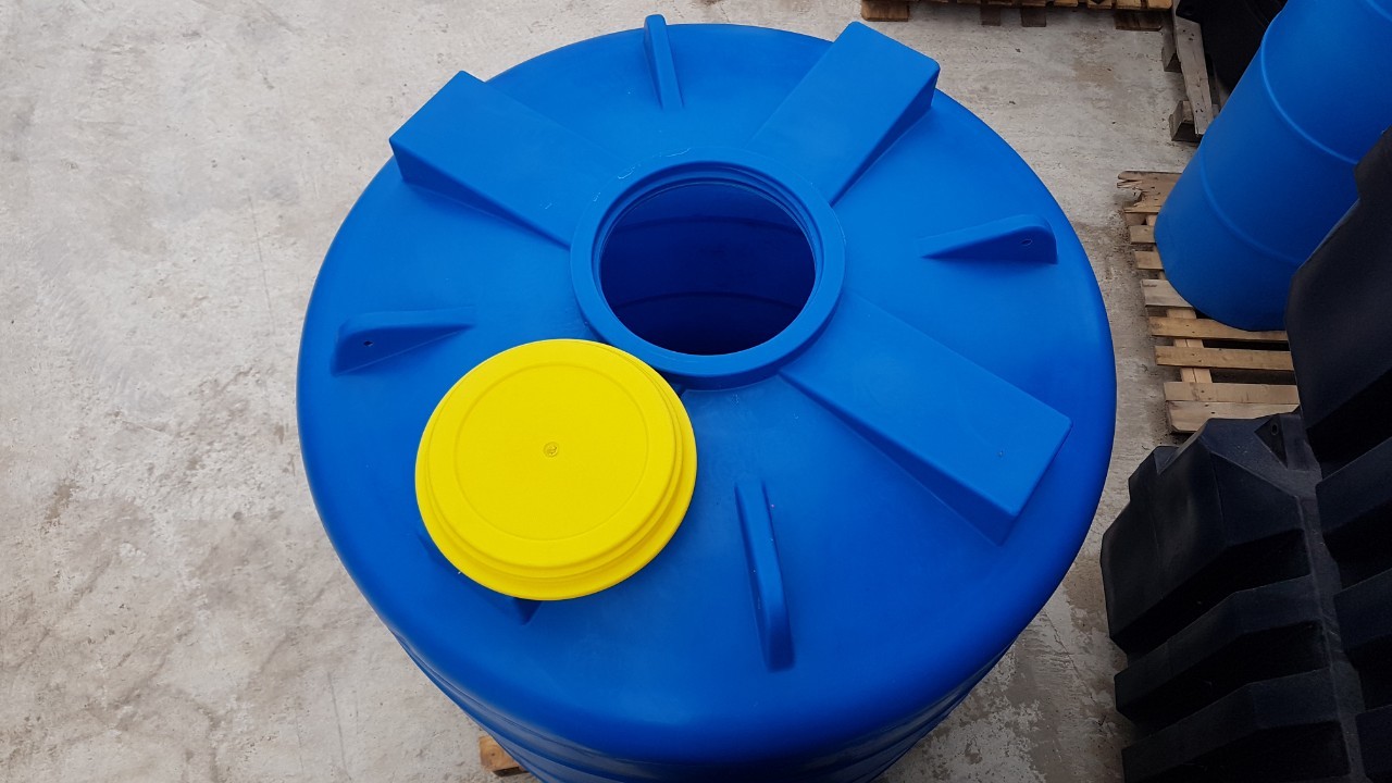 Емкость пластиковая вертикальная цилиндрическая V3100 — изображение 3